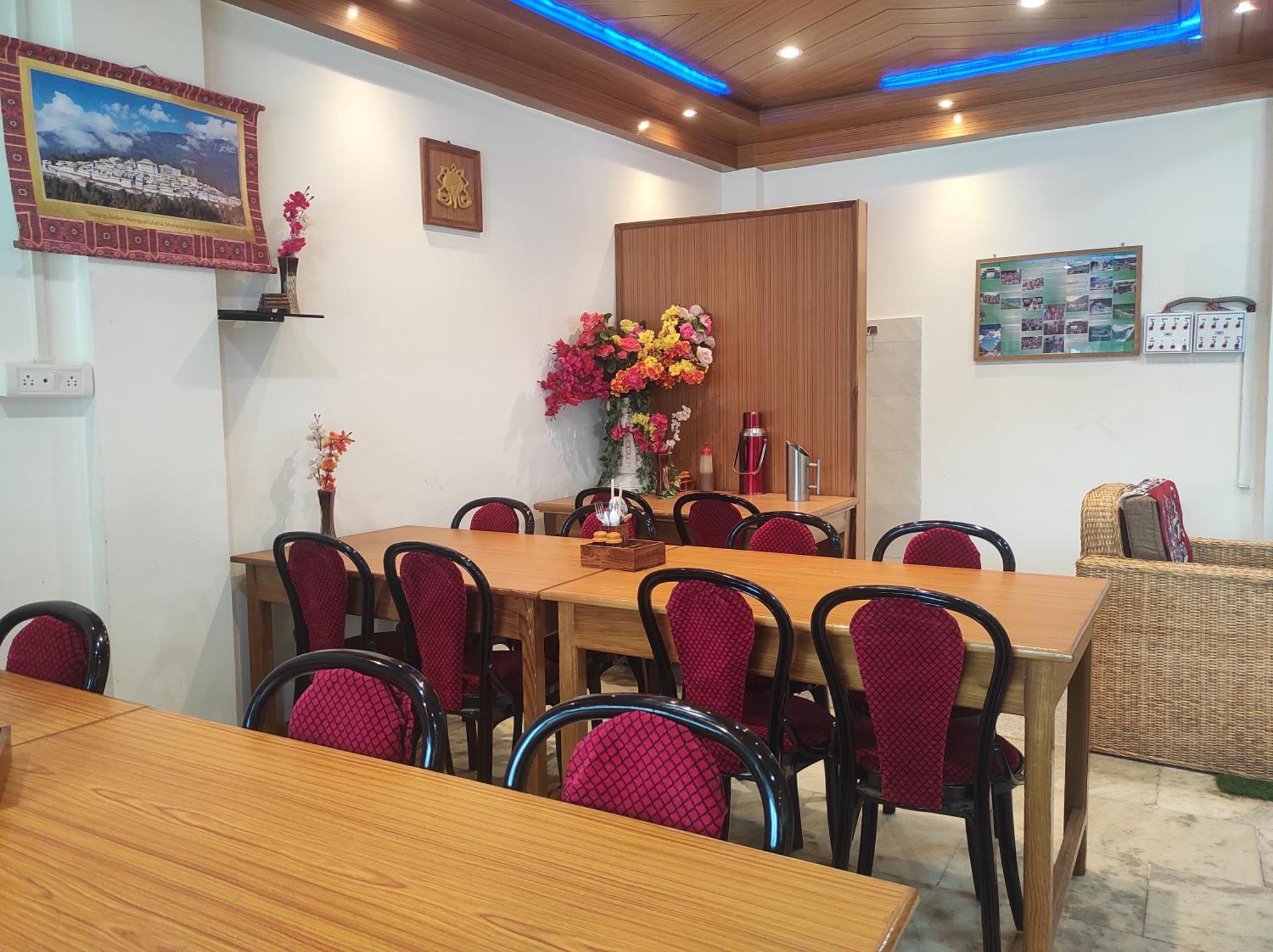 Hotel Tawang Regency 외부 사진