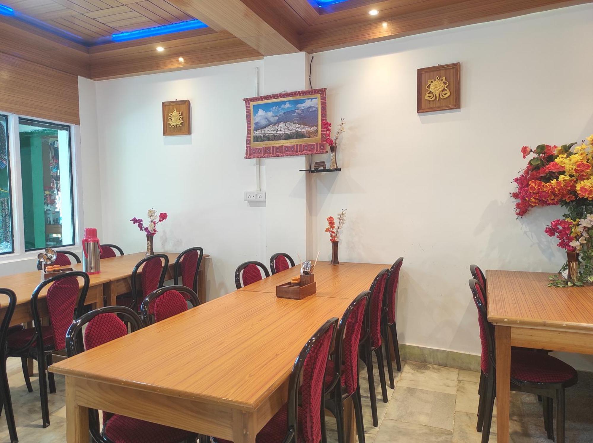 Hotel Tawang Regency 외부 사진
