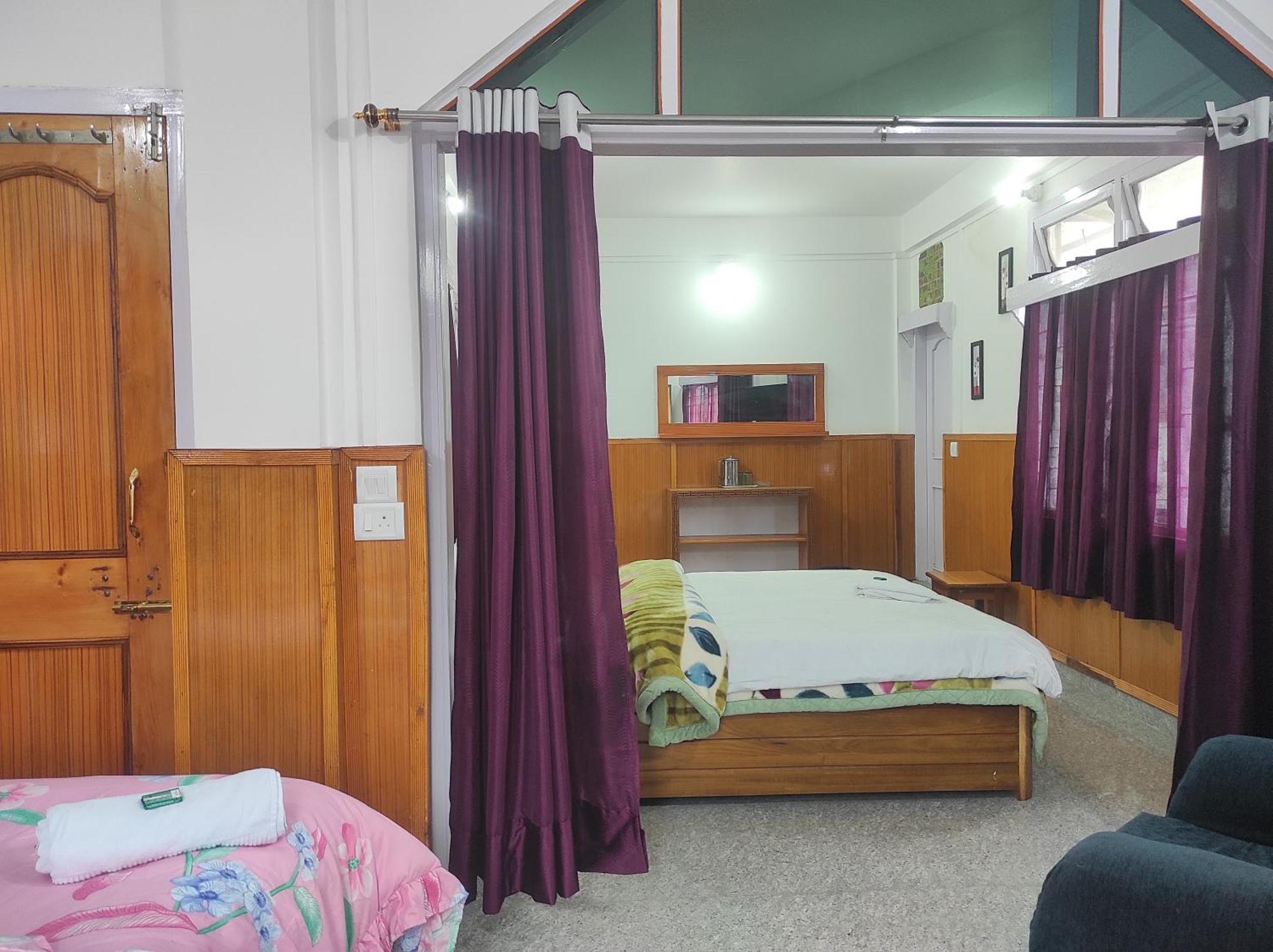 Hotel Tawang Regency 외부 사진