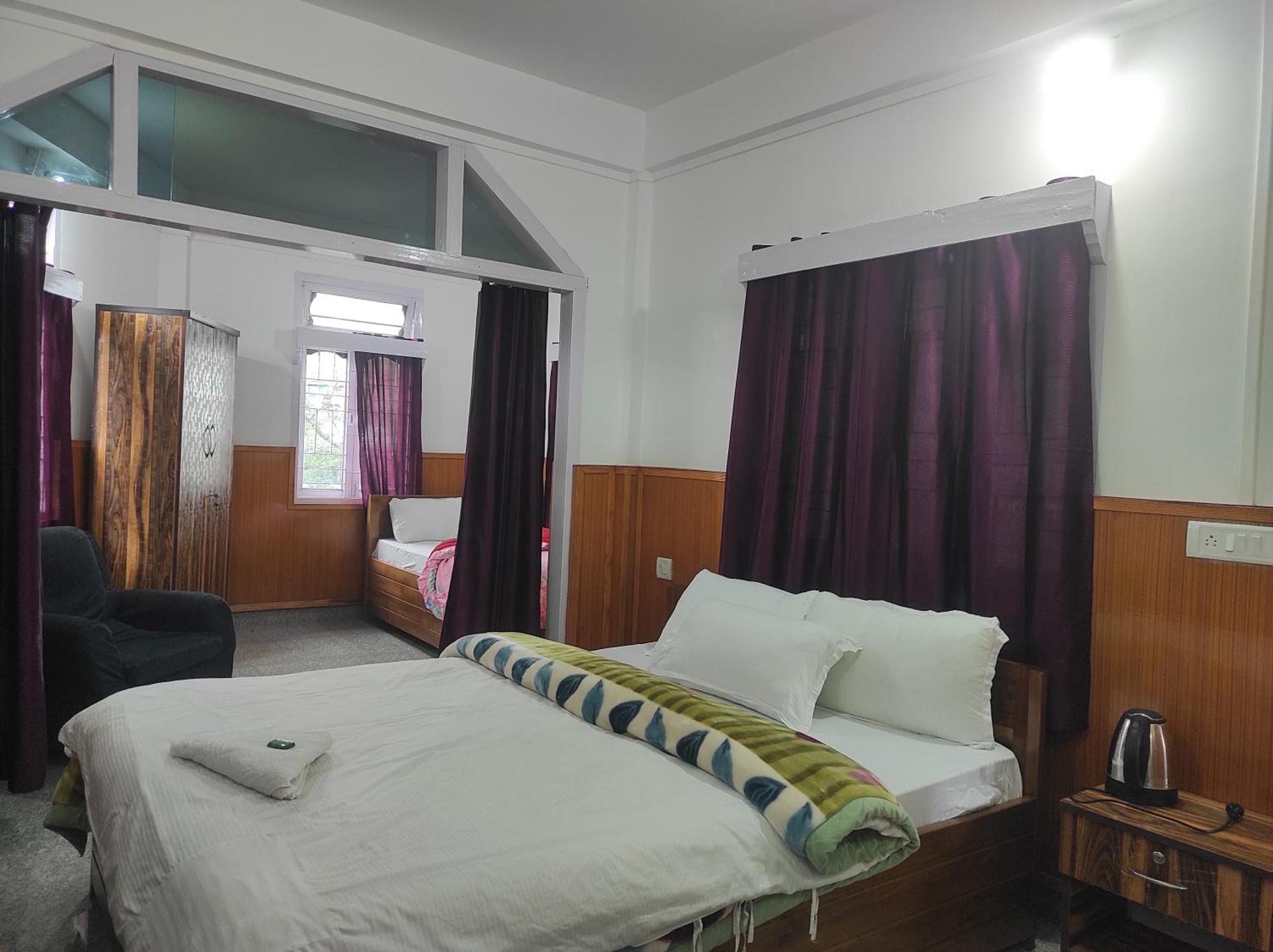 Hotel Tawang Regency 외부 사진